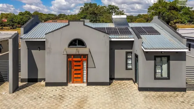 Townhouse/Cluster for Sale in Greendale North