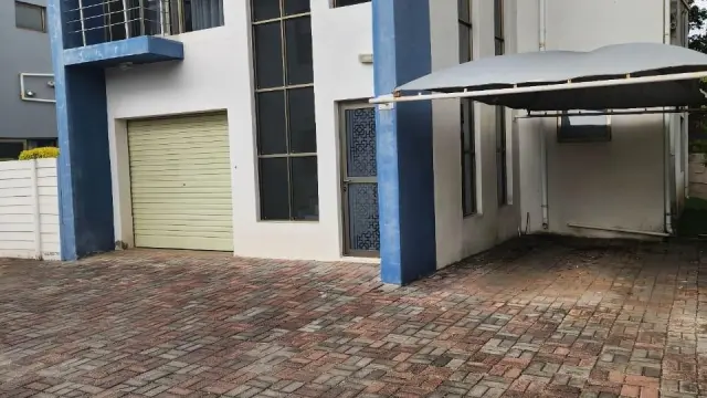 Flat/Apartment to Rent in Newlands