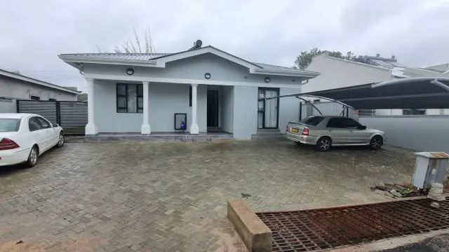 Townhouse/Cluster to Rent in Greendale North