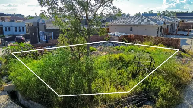 Residential Stand for Sale inArlington