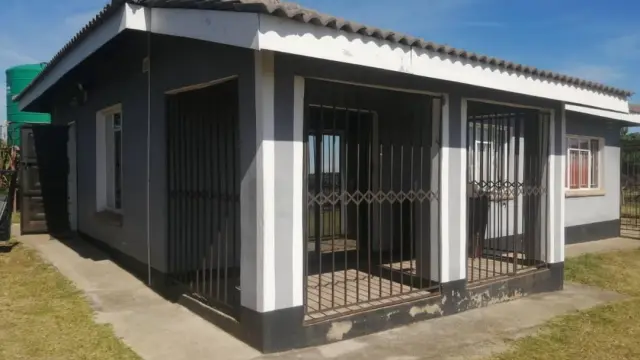 Residential Stand for Sale inWhitecliff
