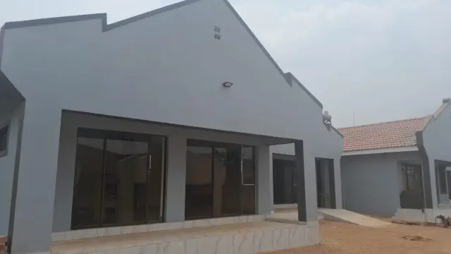 2 Bedroom House to Rent in Bluff Hill