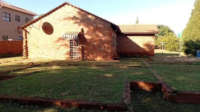 Stand for Sale in Mount Pleasant Heights