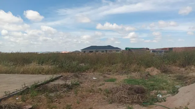 Residential Stand for Sale in Zimre Park