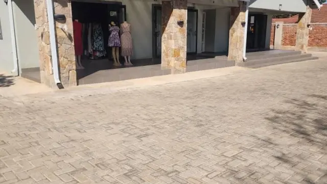 Retail/Shop to Rent in Avondale