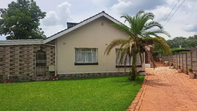 4 Bedroom House to Rent in Upper Hillside