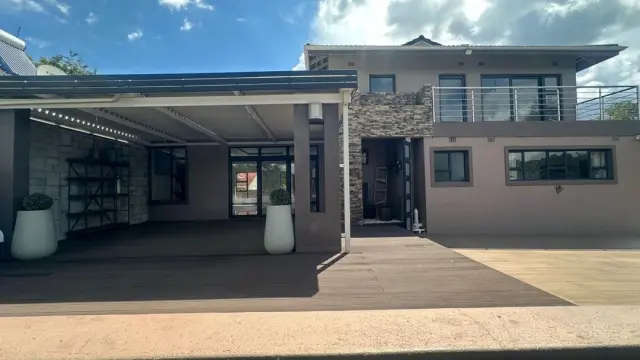 House to Rent in Glen Lorne