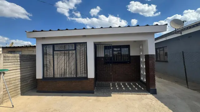 USD 450/pmMabvuku, Harare High Density, Harare