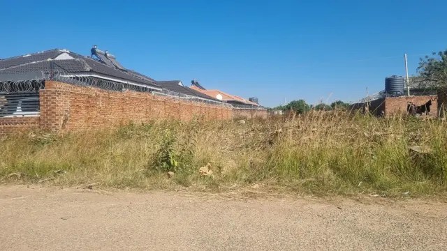 Residential Stand for Sale inGlaudina