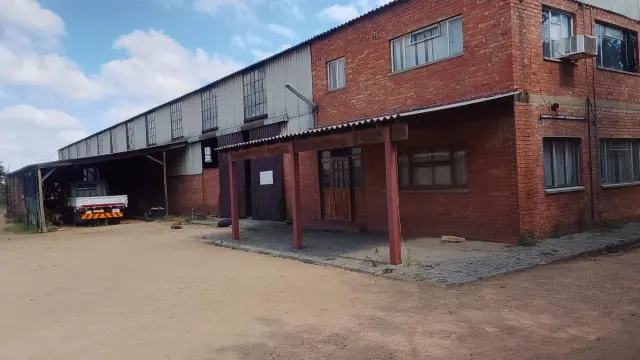 Warehouse/Industrial for Sale in Steeldale