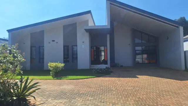 Townhouse/Cluster for Sale in Greendale