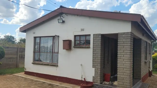 House for Sale in Lobenvale