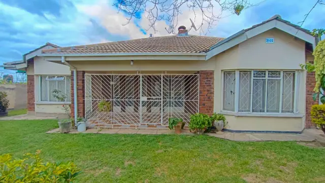 House for Sale in Zimre Park