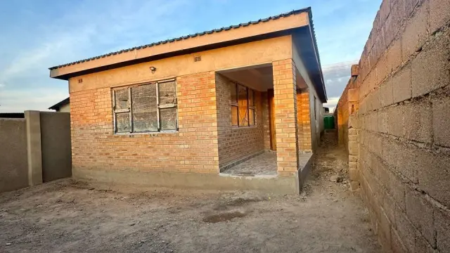 House to Rent in Pumula South