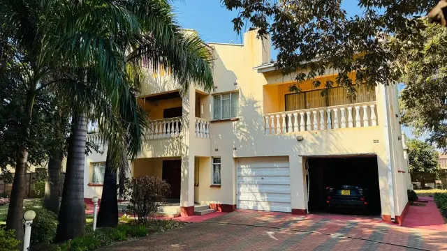 4 Bedroom House to Rent in Emerald Hill