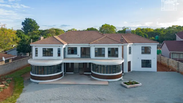 House for Sale in Borrowdale West