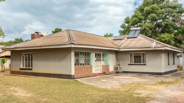 House for Sale in Queensdale