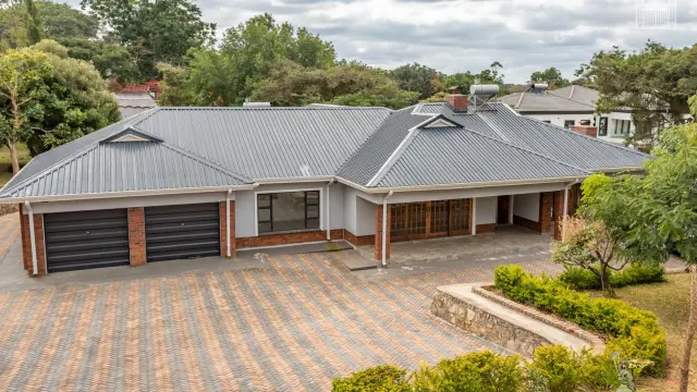 House for Sale in Helensvale