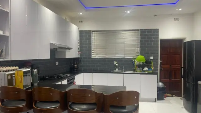 3 Bedroom Cottage/Garden Flat to Rent in Arlington