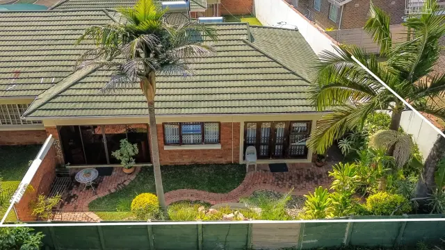 Townhouse/Cluster to Rent in Newlands