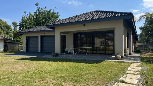 3 Bedroom House to Rent in Greendale North