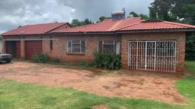 3 Bedroom Cottage/Garden Flat to Rent in Greendale