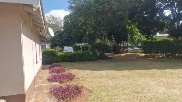 Cottage/Garden Flat for Sale in Greystone Park