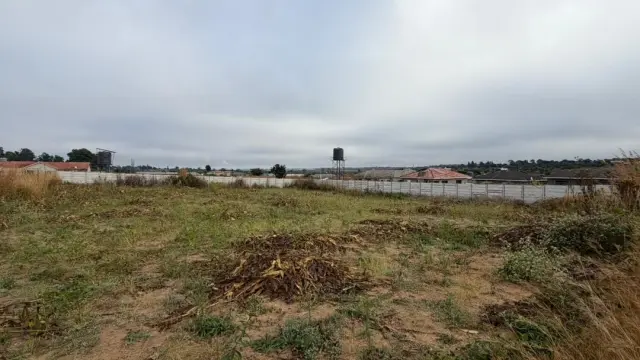 Residential Stand for Sale in Manresa