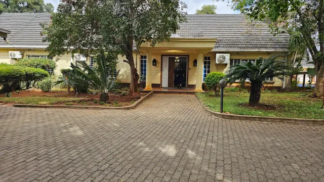 Office to Rent in Gunhill