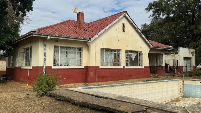 House for Sale in Famona