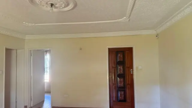 Cottage/Garden Flat to Rent in Greystone Park