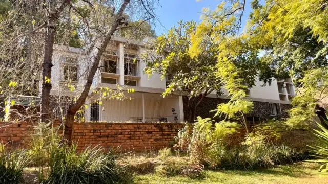 House for Sale in Greystone Park