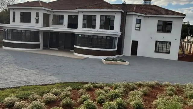 House for Sale in Borrowdale West