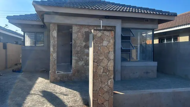 House for Sale in Aspindale Park