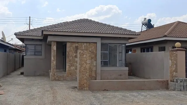 House for Sale in Aspindale Park
