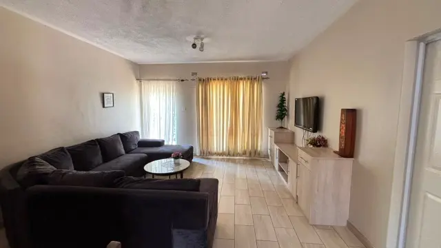 Townhouse/Cluster to Rent in Bluff Hill