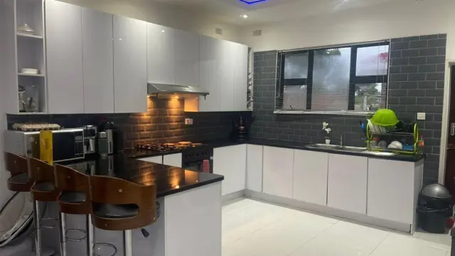 3 Bedroom Cottage/Garden Flat to Rent in Arlington