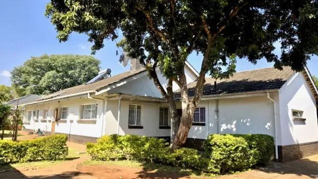 4 Bedroom House to Rent in Alexandra Park