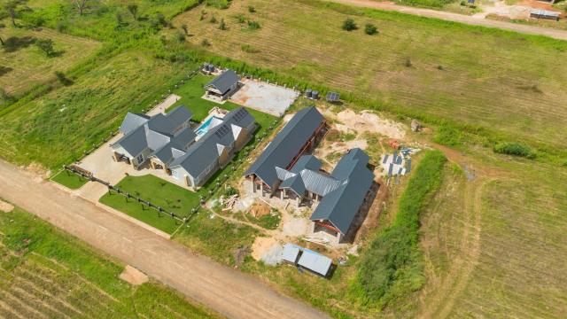 Upmarket Residential Stands In Lifestyle Estate