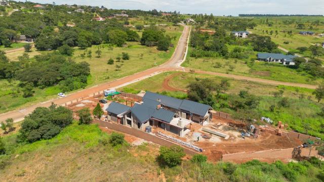 Upmarket Residential Stands In Lifestyle Estate