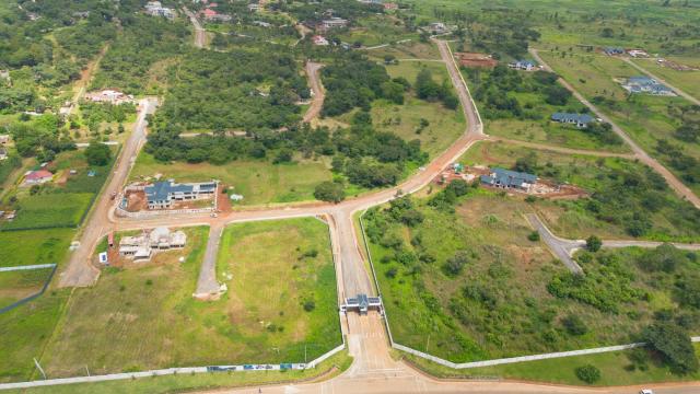 Upmarket Residential Stands In Lifestyle Estate