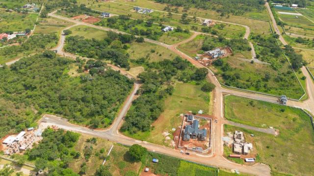 Upmarket Residential Stands In Lifestyle Estate