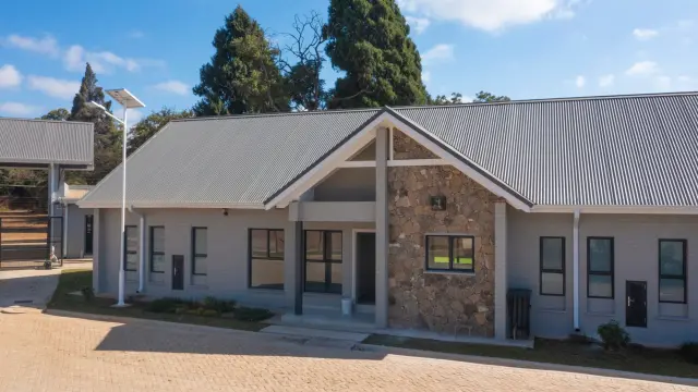Townhouse/Complex/Cluster to Rent