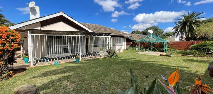 House for Sale in Braeside, Harare South
