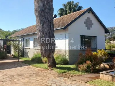 House for Sale in Famona