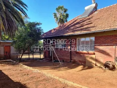 House for Sale in Famona
