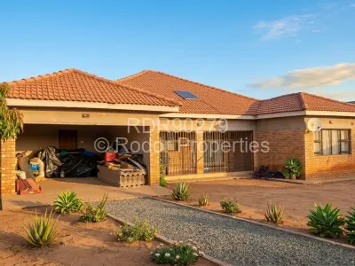 House For Sale in Emhlangeni