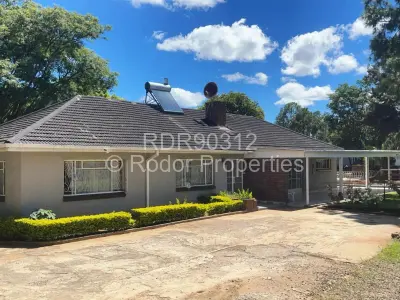 House For Sale in Matsheumhlope