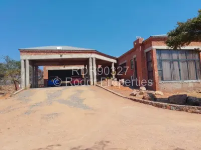 House For Sale in Matsheumhlope
