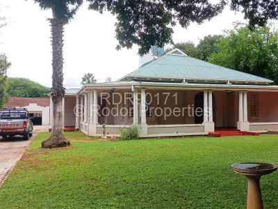 House for Sale in Suburbs